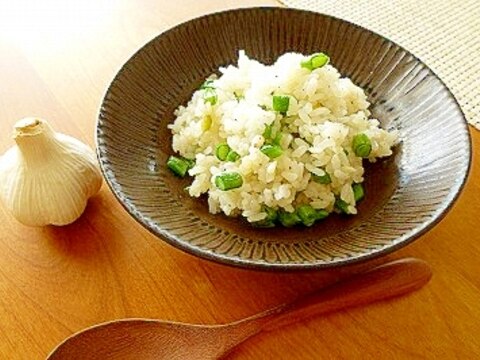 シンプルで美味しい☆ガーリックチャーハン